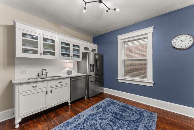 1116 Poplar Ave Apt 3, Memphis, TN 38105