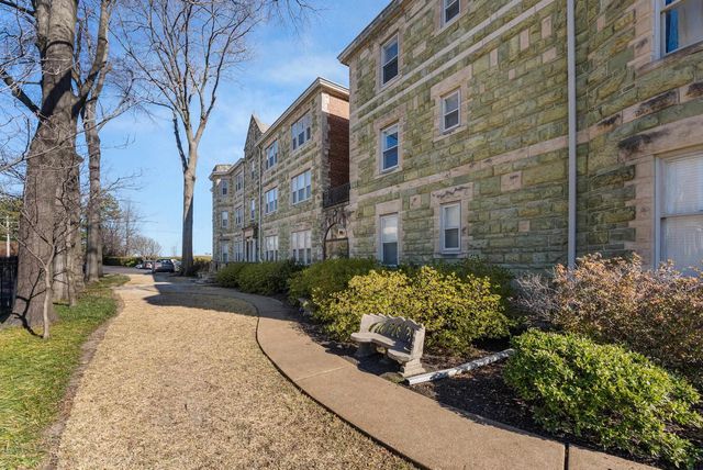 1116 Poplar Ave Apt 3, Memphis, TN 38105