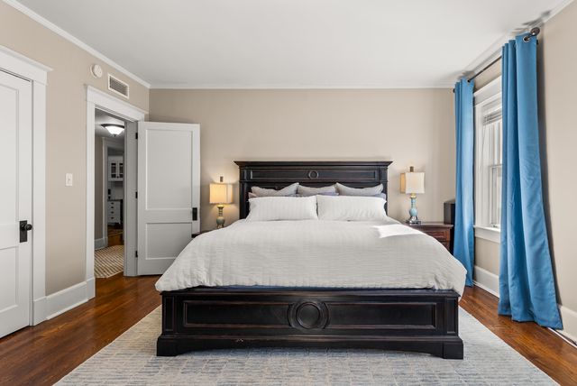 1116 Poplar Ave Apt 3, Memphis, TN 38105