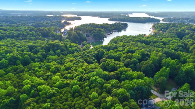 127 Rustic Way Lane, Mooresville, NC 28117