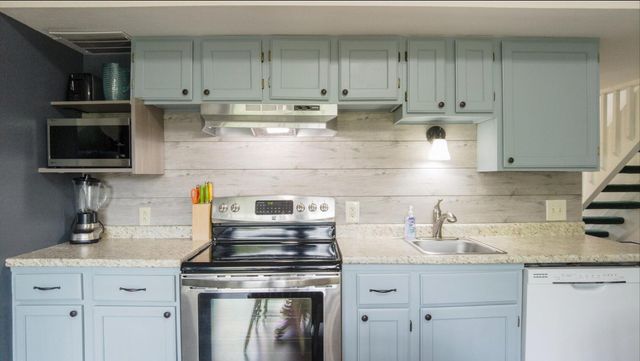 420 Fall Creek Drive 910, Branson, MO 65616