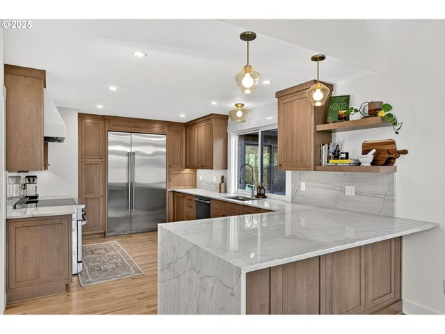 13162 Nw MCNAMEE Rd, Portland, OR 97231