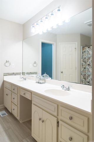 33 Thompson Drive, Cabot, AR 72023