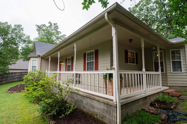 33 Thompson Drive, Cabot, AR 72023