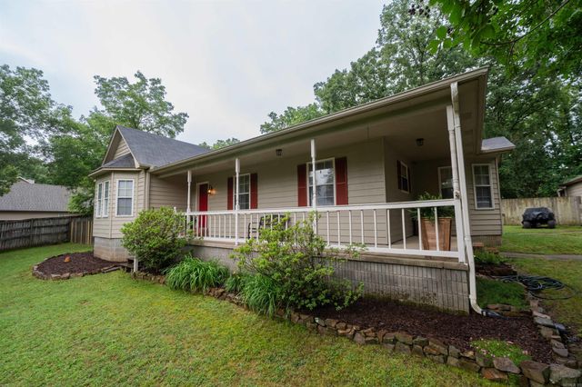 33 Thompson Drive, Cabot, AR 72023