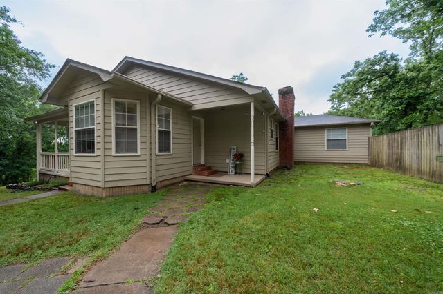 33 Thompson Drive, Cabot, AR 72023