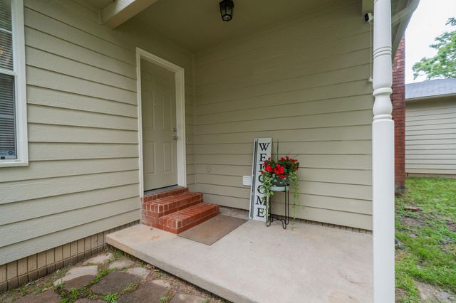 33 Thompson Drive, Cabot, AR 72023