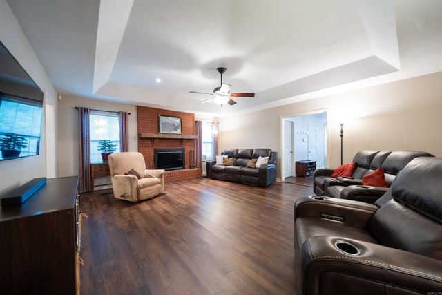 33 Thompson Drive, Cabot, AR 72023