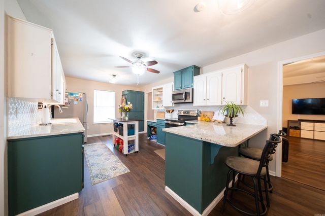 33 Thompson Drive, Cabot, AR 72023