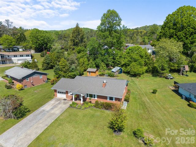 97 Allison Road, Brevard, NC 28712
