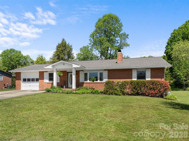 97 Allison Road, Brevard, NC 28712