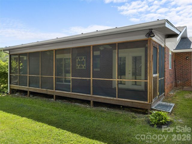 97 Allison Road, Brevard, NC 28712