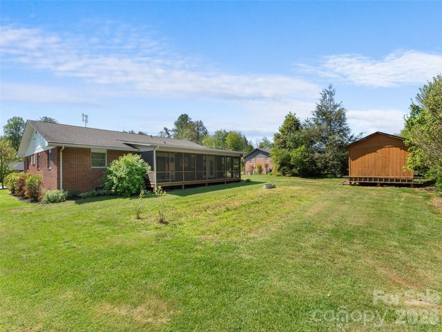 97 Allison Road, Brevard, NC 28712
