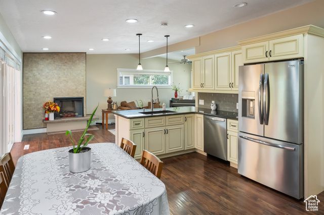 4085 S OLYMPIC WAY, Holladay, UT 84124