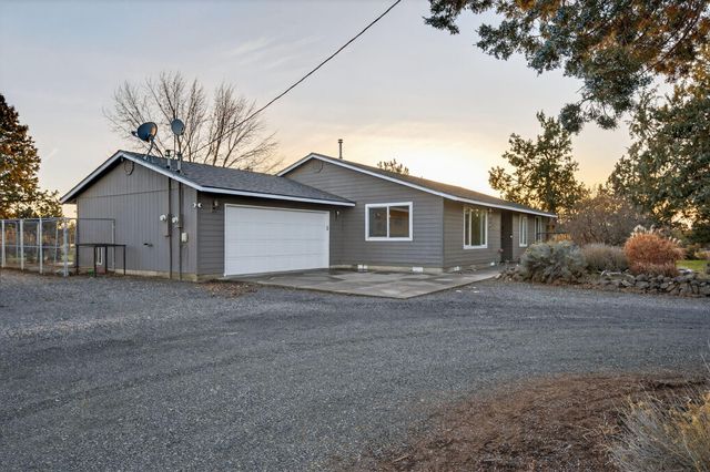 3940 NE Zamia Avenue, Redmond, OR 97756