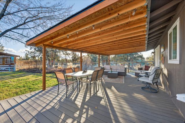 3940 NE Zamia Avenue, Redmond, OR 97756