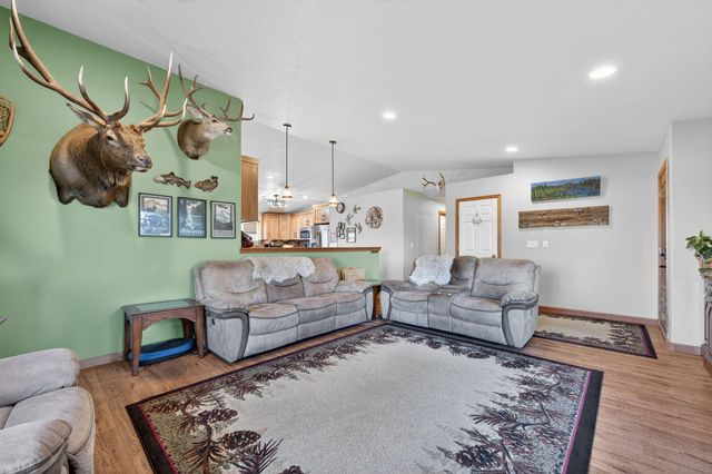 3940 NE Zamia Avenue, Redmond, OR 97756