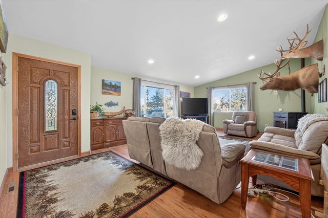 3940 NE Zamia Avenue, Redmond, OR 97756