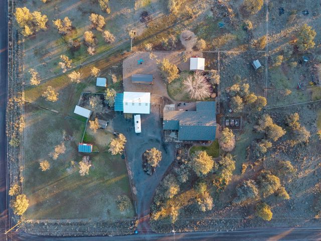 3940 NE Zamia Avenue, Redmond, OR 97756