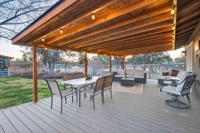 3940 NE Zamia Avenue, Redmond, OR 97756