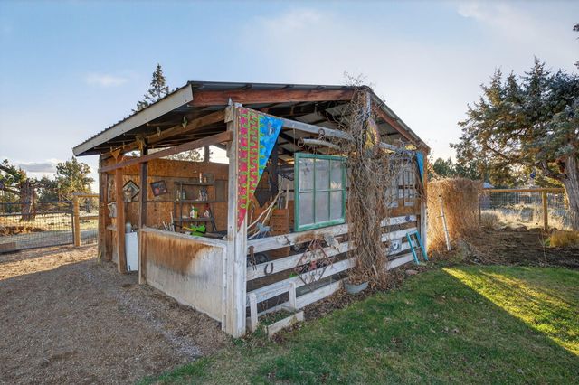 3940 NE Zamia Avenue, Redmond, OR 97756