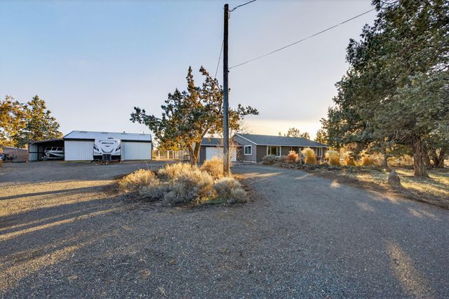 3940 NE Zamia Avenue, Redmond, OR 97756