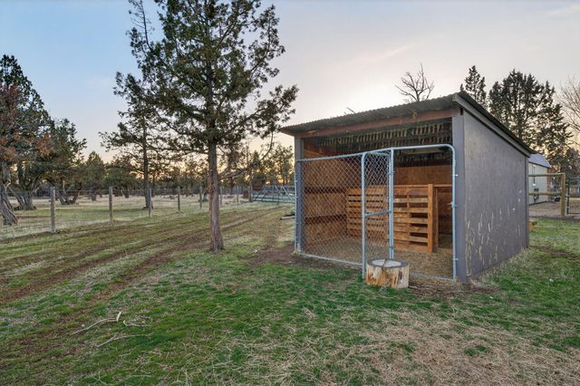 3940 NE Zamia Avenue, Redmond, OR 97756