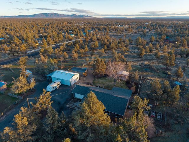 3940 NE Zamia Avenue, Redmond, OR 97756