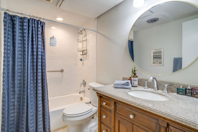 4426 Harlanwood Drive 207, Fort Worth, TX 76109