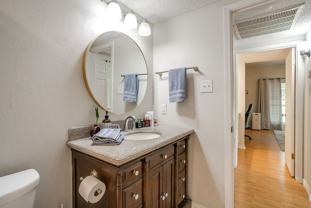 4426 Harlanwood Drive 207, Fort Worth, TX 76109