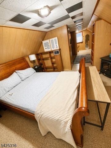 335 Edgeworth St, Middlesex Boro, NJ 08846