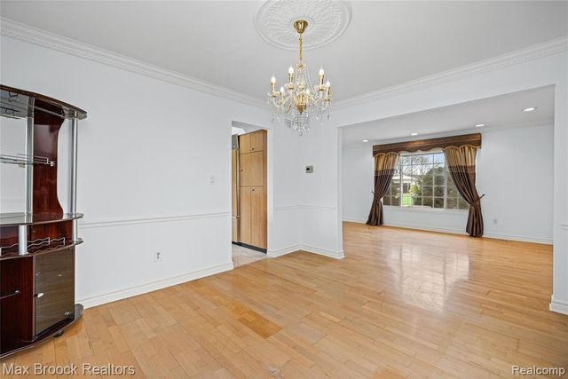 6240 Wynford Drive, West Bloomfield, MI 48322