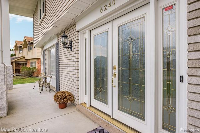 6240 Wynford Drive, West Bloomfield, MI 48322