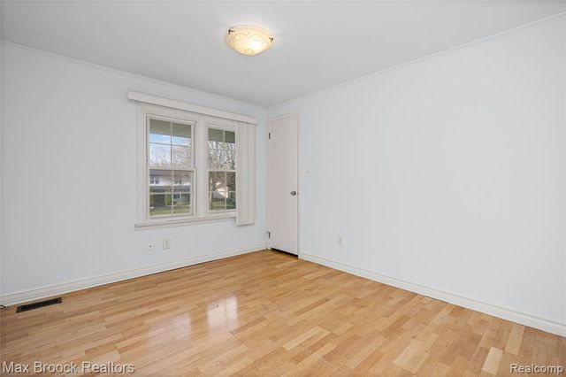 6240 Wynford Drive, West Bloomfield, MI 48322