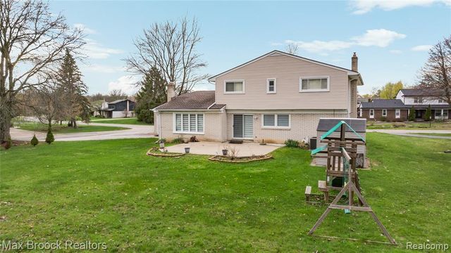 6240 Wynford Drive, West Bloomfield, MI 48322