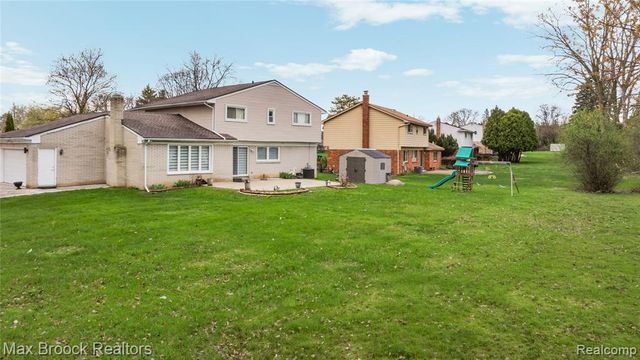 6240 Wynford Drive, West Bloomfield, MI 48322