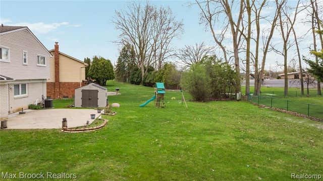 6240 Wynford Drive, West Bloomfield, MI 48322