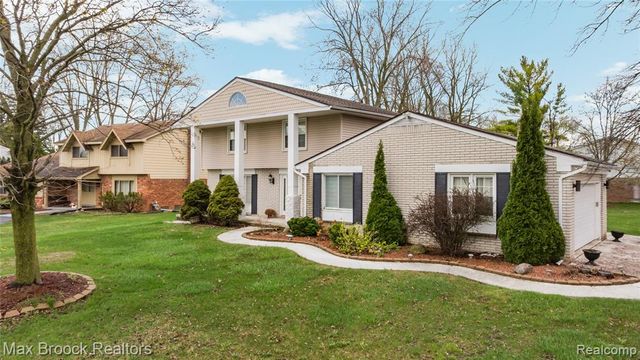 6240 Wynford Drive, West Bloomfield, MI 48322