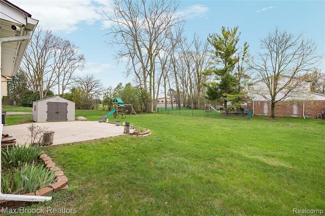6240 Wynford Drive, West Bloomfield, MI 48322
