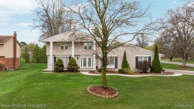 6240 Wynford Drive, West Bloomfield, MI 48322