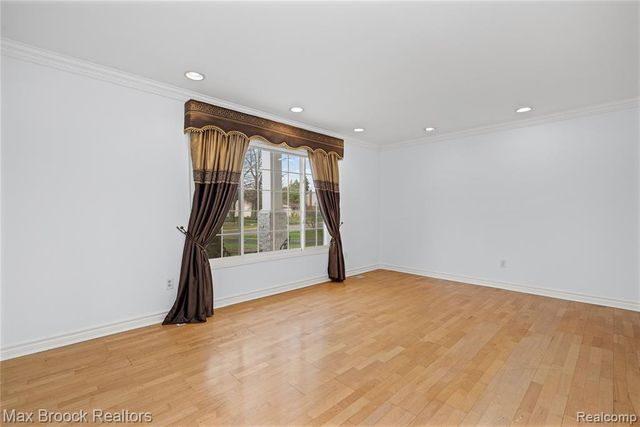 6240 Wynford Drive, West Bloomfield, MI 48322