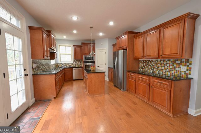 438 Highland Lakes Drive, Eastman, GA 31023