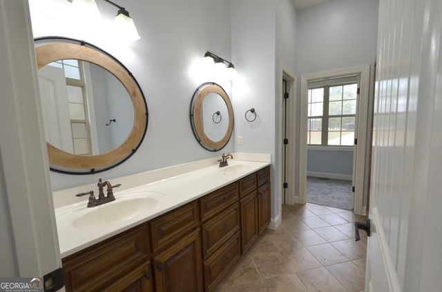 438 Highland Lakes Drive, Eastman, GA 31023