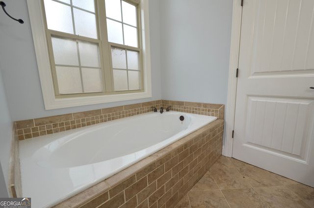 438 Highland Lakes Drive, Eastman, GA 31023