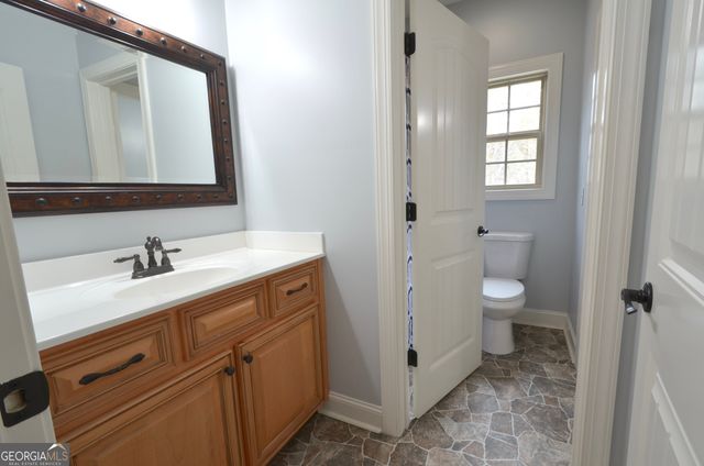 438 Highland Lakes Drive, Eastman, GA 31023