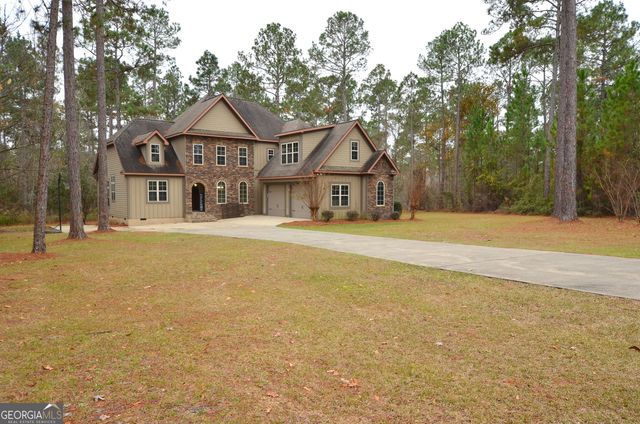 438 Highland Lakes Drive, Eastman, GA 31023