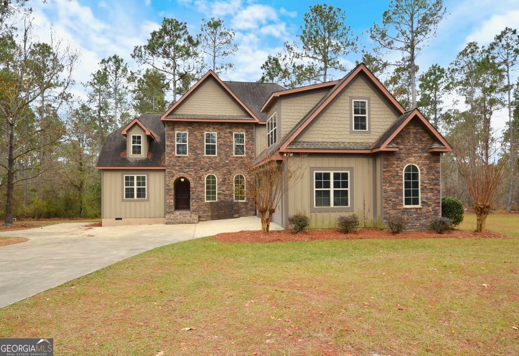 438 Highland Lakes Drive, Eastman, GA 31023