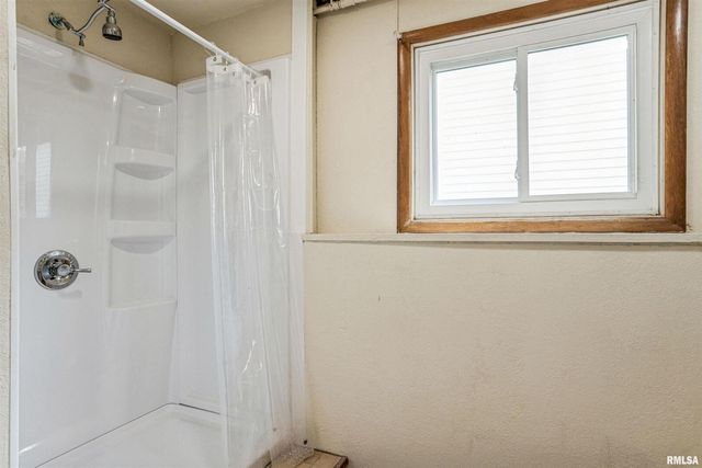 3403 4TH Street, East Moline, IL 61244