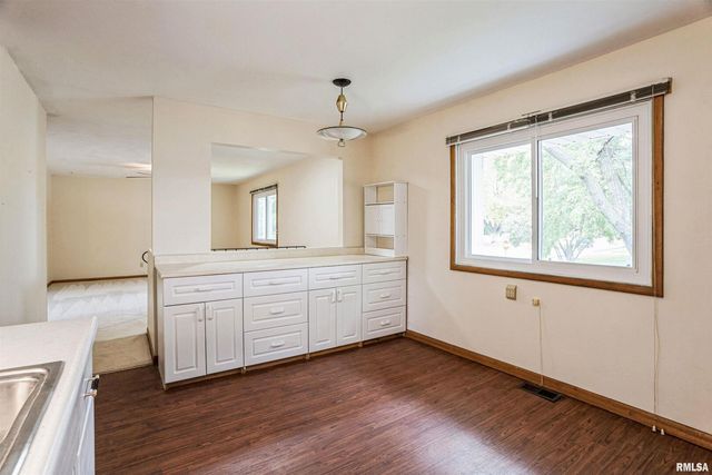 3403 4TH Street, East Moline, IL 61244