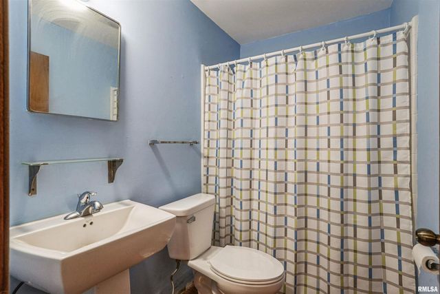 3403 4TH Street, East Moline, IL 61244